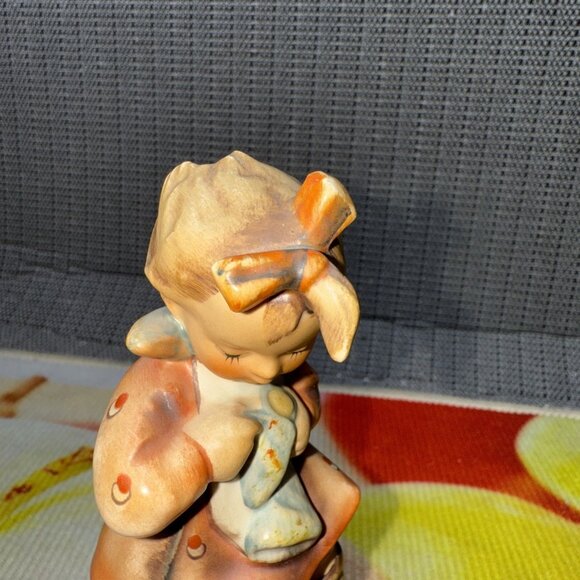 Hummel Porcelain Figurine "Mothers Helper" #133 TMK6 W. Germany - Picture 8 of 10